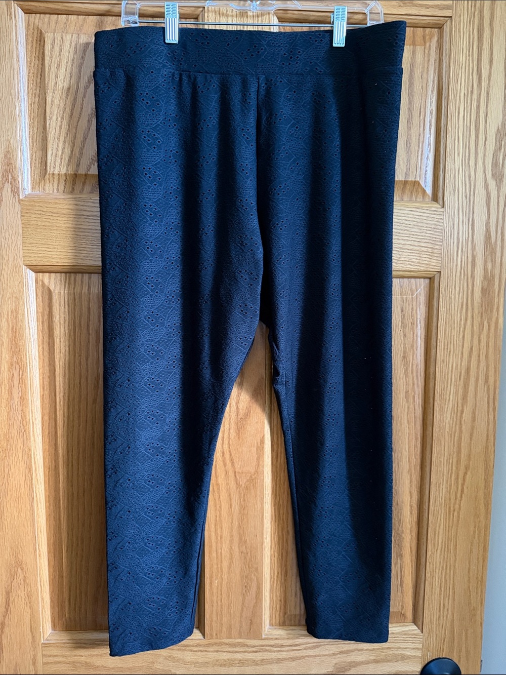 Black Ladies' Eyelet Leggings - Classic Comfort